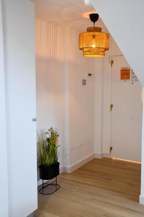 Holidays2Malaga Trinidad Renovated 1 Bedroom Penthouse Close To City Center Dış mekan fotoğraf